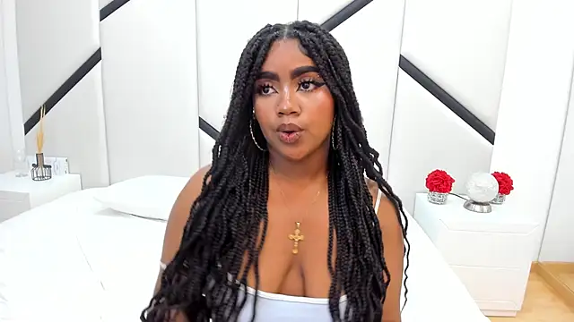 MirandaTurbay's cam snapshot