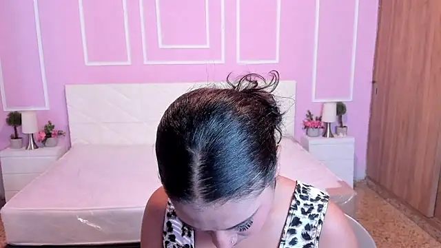 BellaSky4's cam snapshot