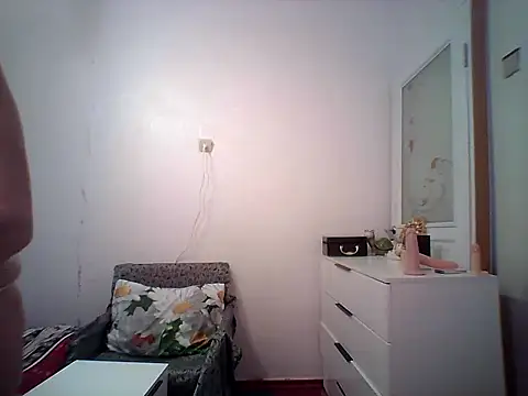 Julia54391 live sex cam