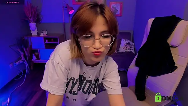 Moon13152's cam snapshot