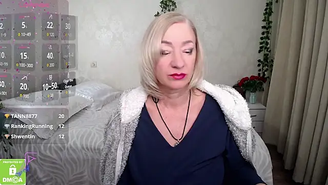 hunters_woman's cam snapshot