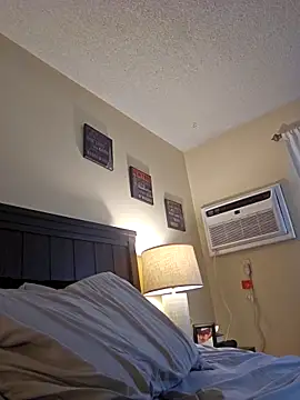 Roddog18 live sex cam