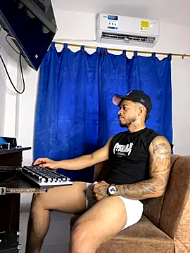 Kylian_Alessandro's cam snapshot