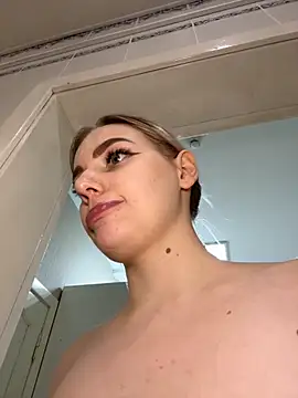 HugeBoobsAlice live sex cam