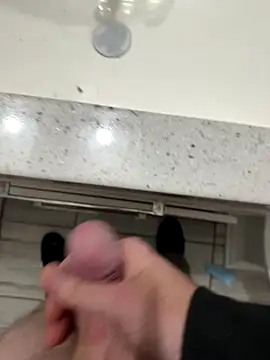 Tylerx9's cam snapshot