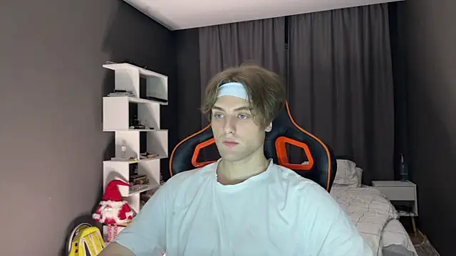 PumpkinLover's cam snapshot