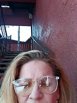 Goldenndoll's cam snapshot