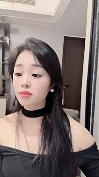 Lucky--Lucy's cam snapshot