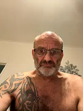 Shyboy817 live sex cam