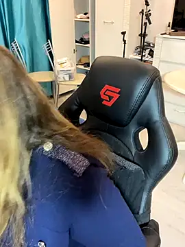 DienkaGreen's cam snapshot