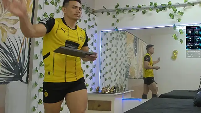 ChoreyTaiylor live sex cam