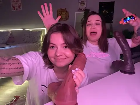 MoonIvy_'s cam snapshot