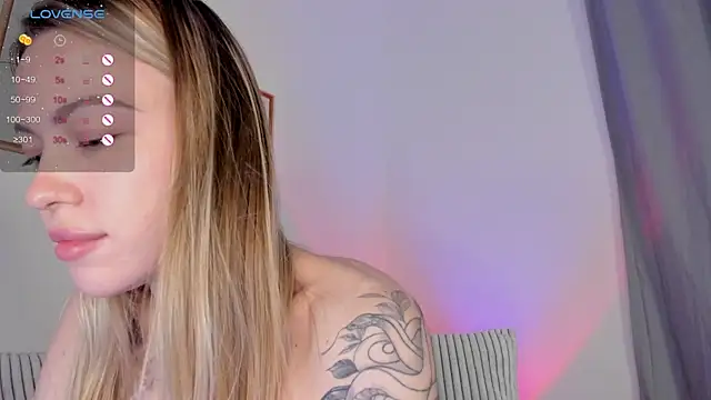 damn_cutie's cam snapshot