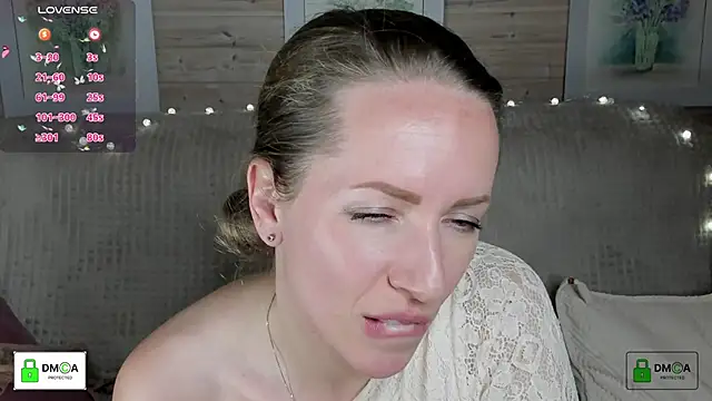 Queenymel's cam snapshot