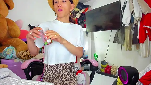 Lawrncesofiets live sex cam