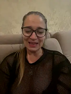 Milana8263 live sex cam