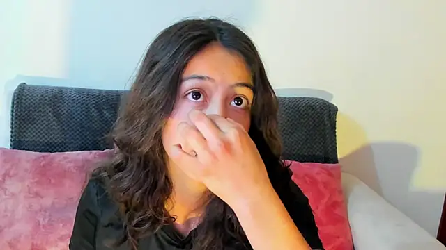 emily_jonessxx's cam snapshot