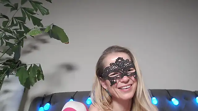 ShaiyaShy's cam snapshot