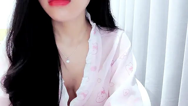 Lita-Julia's cam snapshot