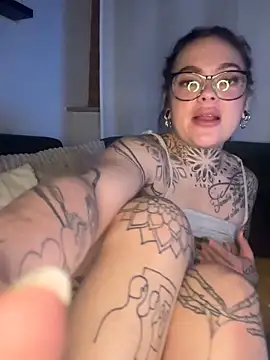 emmifly's cam snapshot