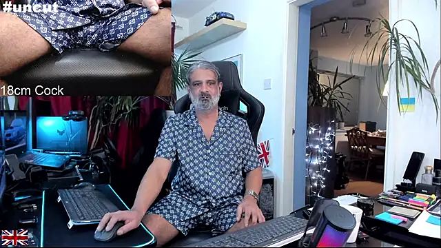 OnlineBossUK live sex cam