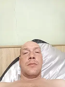 ToughDraft14's cam snapshot