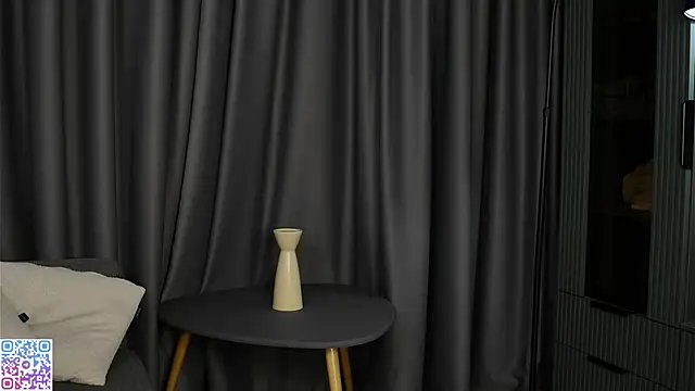 GenovesDi live sex cam