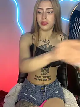 PrettyAshley_'s cam snapshot