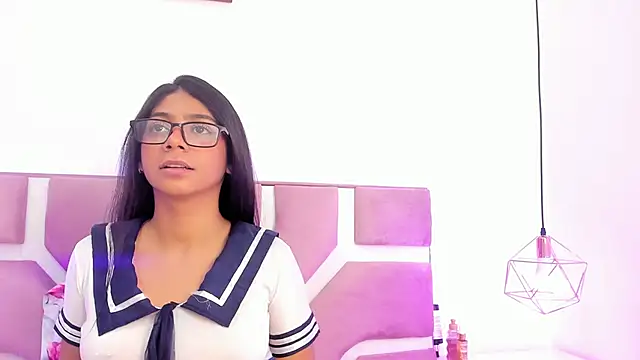 sweete_coraline9's cam snapshot