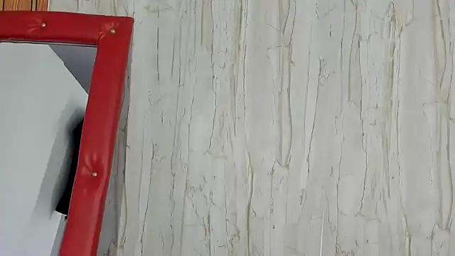 luisabecker_'s cam snapshot