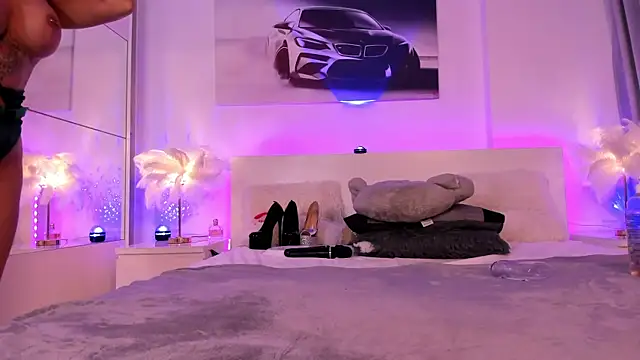 Mazeekiin30X's cam snapshot