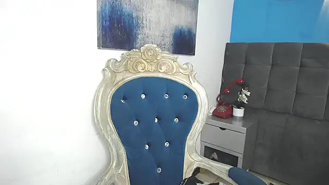 Aliis_Love's cam snapshot