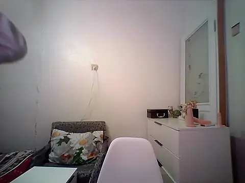 Julia54391 live sex cam