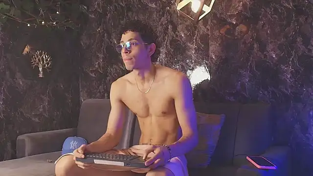 nicolai_drake's cam snapshot