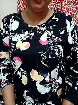 Priya_Boudi live sex cam