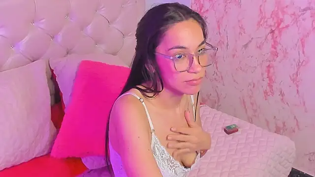 GabbieSkinny's cam snapshot