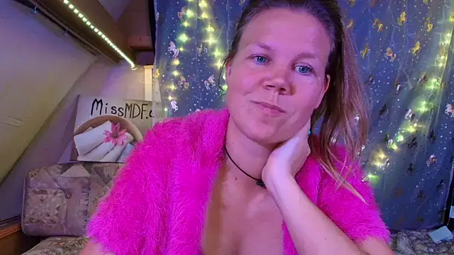 CallMeMaria's cam snapshot