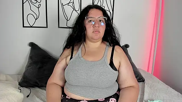 RubyPirsso18 live sex cam