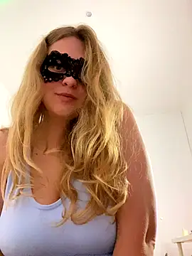 _Sky___Bri_'s cam snapshot