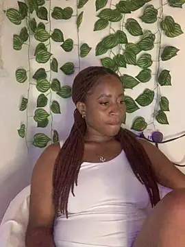 MISSMAYMADMYDAY's cam snapshot