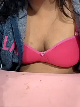 Kinky_Aleena's cam snapshot