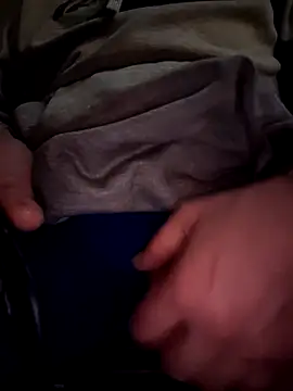 Cummaker69 live sex cam