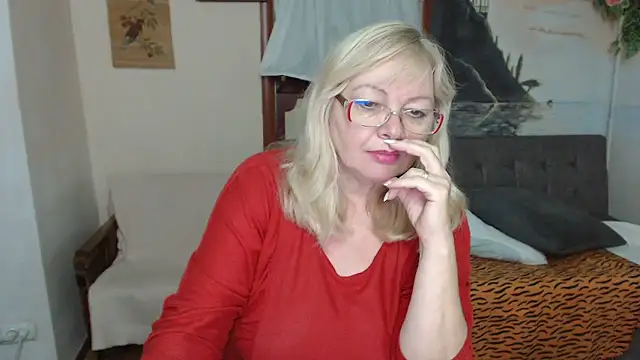 EvelynLoveShy's cam snapshot