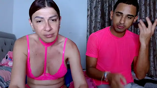 sweethoneytsx live sex cam