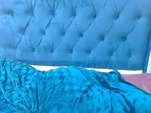 Peachesx25's cam snapshot