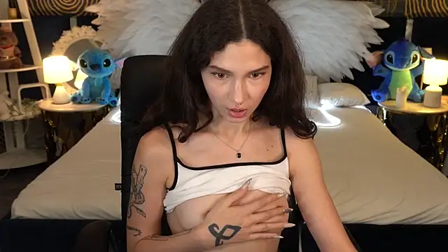 BabyFlowerr's cam snapshot