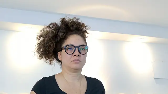 Juliabadlee's cam snapshot