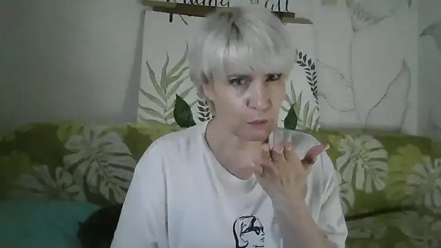 Catty_Lady's cam snapshot