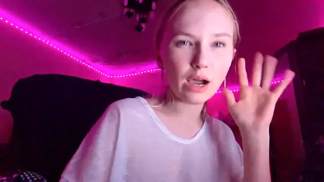 KarinRobertson's cam snapshot