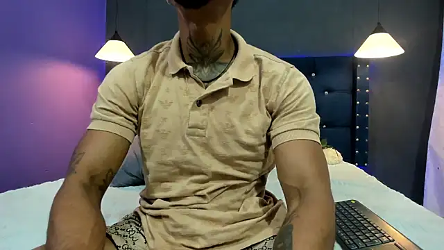 Salomon_koude live sex cam